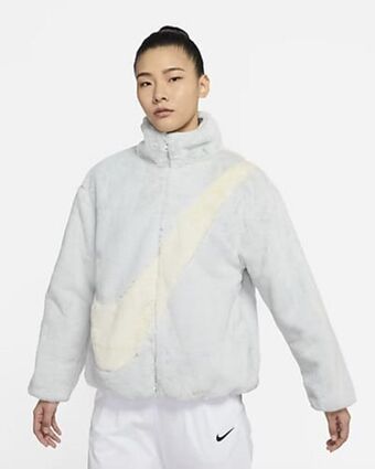 Nike Nike sportswear offer