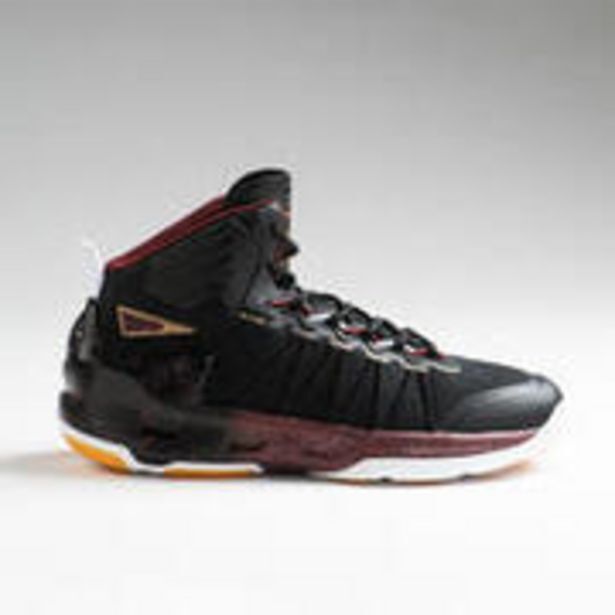 Basketball shoes shield 500 offer at Decathlon