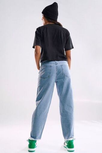 MRP Boyfriend jeans offer