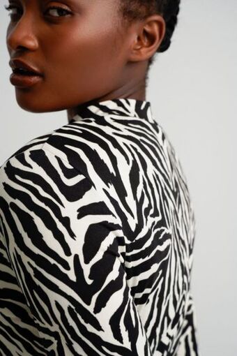 Turtle neck top