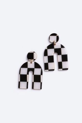MRP Drop down earrings offer