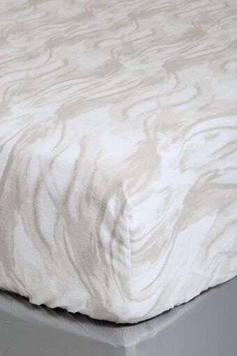 Polycotton winter fitted sheet