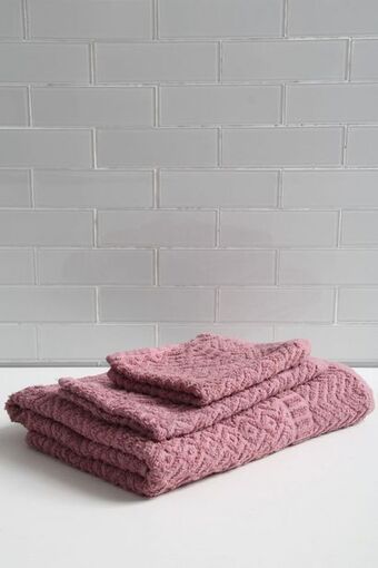Sheet Street Diamond jacquard bath towel offer