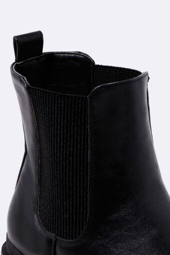 MRP Chelsea chunky block heel offer