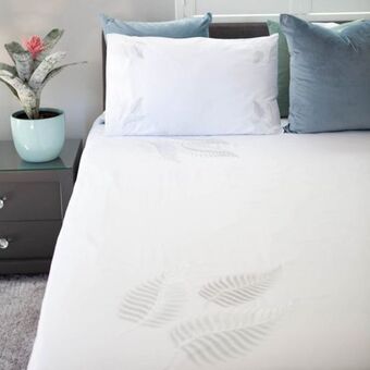 Whitehouse Whisper soft 500 thread count embroidered tropical fern duvet cover set offer