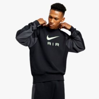 Sportscene Nike men's nsw black grey sweat top offer