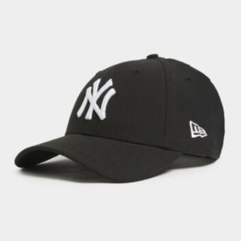Sportscene New era 9forty ny black cap offer