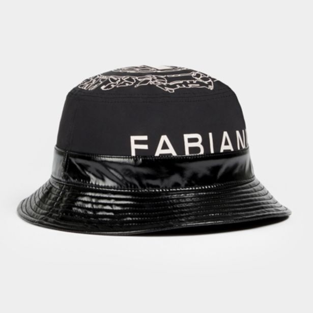 Two toned bucket hat offer at Fabiani