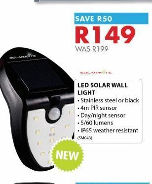 Chamberlain Led solar wall light offer