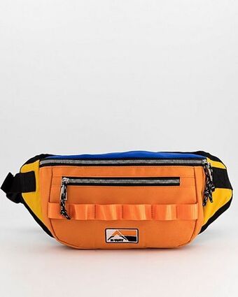 Cape Union Mart K-way mmmxxi hyper hiker moon bag offer
