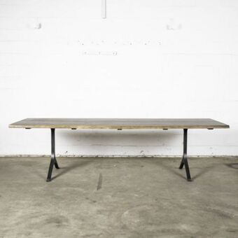 Weylandts Wishbone dining table offer
