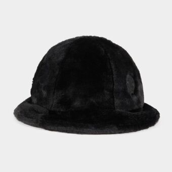 Fluffy badge bucket hat in black