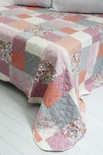 Sheet Street Polyester quilt l200xw200cm offer
