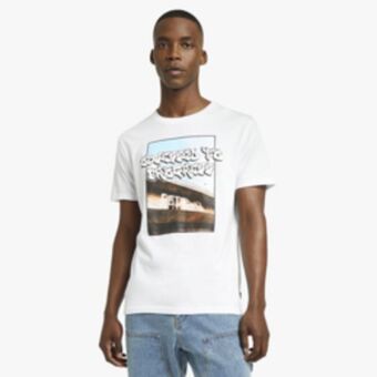 Sportscene Redbat men's white t-shirt offer