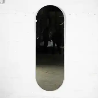 Flamingo feature mirror
