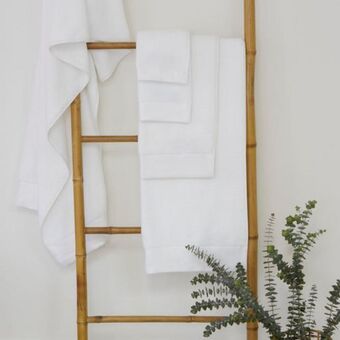 Whitehouse Royale luxe collection zero twist hand towel offer