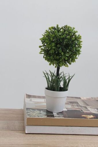 Sheet Street Faux potted plant offer