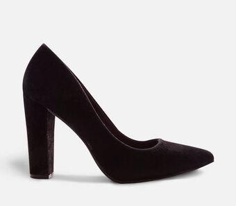 Rage Pointed toe court offer