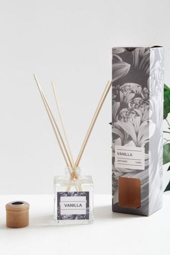 Vanilla scented diffuser
