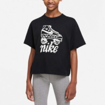 Sportscene Nike girls nsw black t-shirt offer