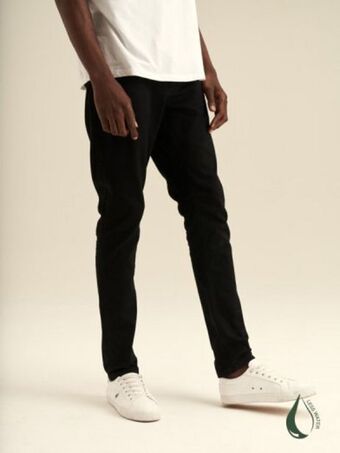 Skinny leg denim