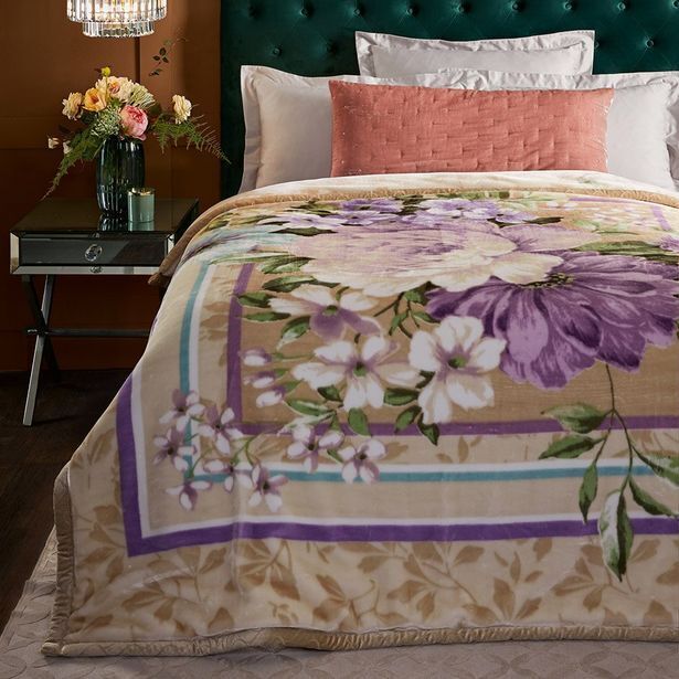Marlo 3 ply 4kg traditional floral mink blanket offer at HomeChoice