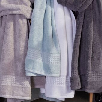 Whitehouse Deluxe waffle zero twist bath towel offer