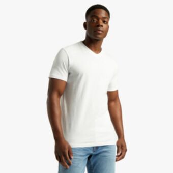 Markham Mkm white v-neck t-shirt offer