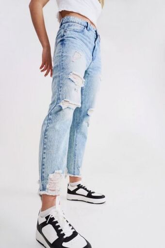 MRP Mom jeans offer