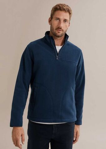 Fleece half zip pullover