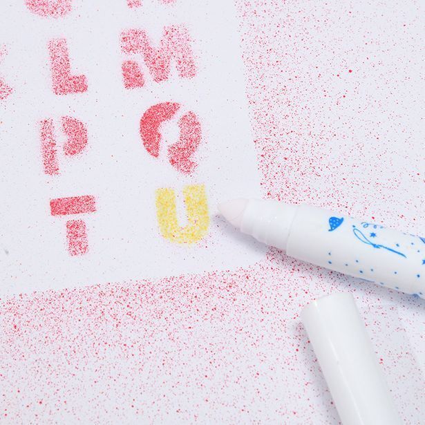 22piece blowing pen and stencil set offer at OneDayOnly