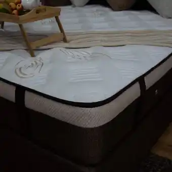 Spinal comfort mattress & base set