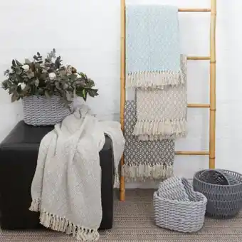 Whitehouse Cotton club small diamond throw offer