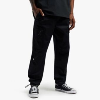 Sportscene Converse men's cargo black pants offer