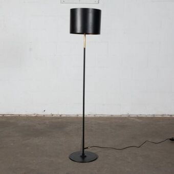 Weylandts Flat base floor lamp offer