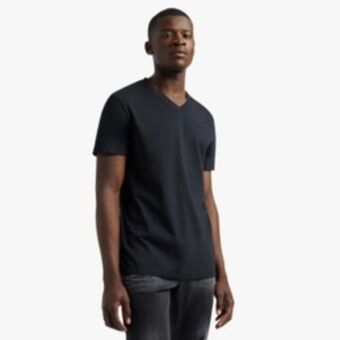 Markham Mkm black v-neck t-shirt offer