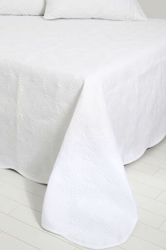 Sheet Street Ultrasonic polyester quilt offer