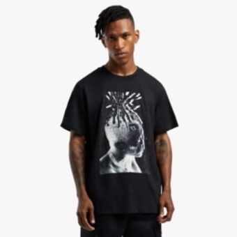 Sportscene Redbat men's black t-shirt offer