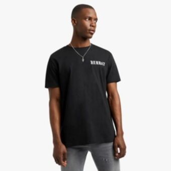Sportscene Redbat men's black t-shirt offer