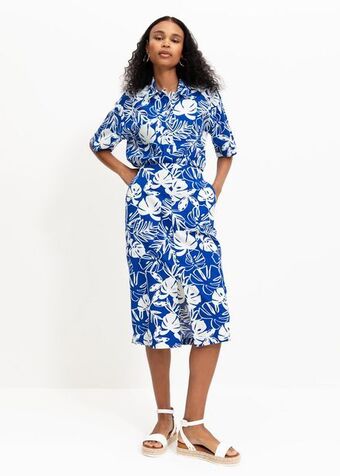 Split hem midi pencil skirt