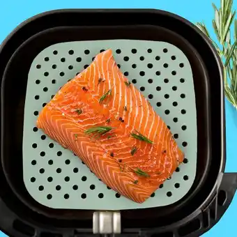 OneDayOnly 2x 18.6 or 21cm silicone air fryer liners offer