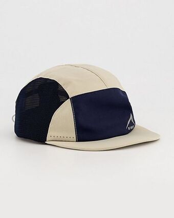 Cape Union Mart K-way short peak running cap offer