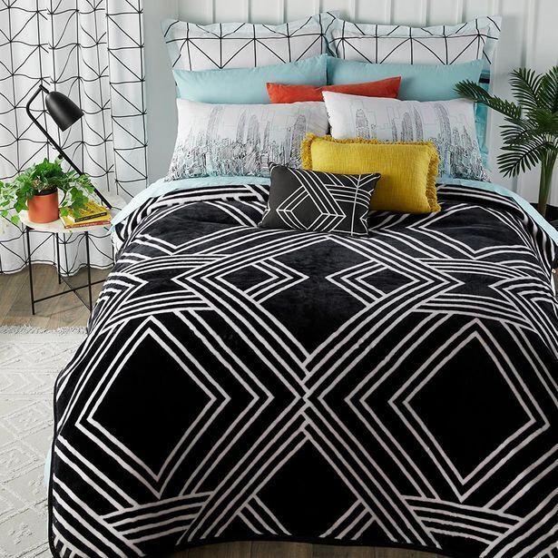 Devon 1 ply 2kg mink blanket offer at HomeChoice