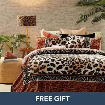 HomeChoice Ilona 2ply 3kg reversible mink blanket set & bag offer