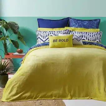 HomeChoice Omari plush blanket offer