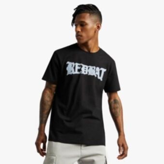 Sportscene Redbat men's black t-shirt offer