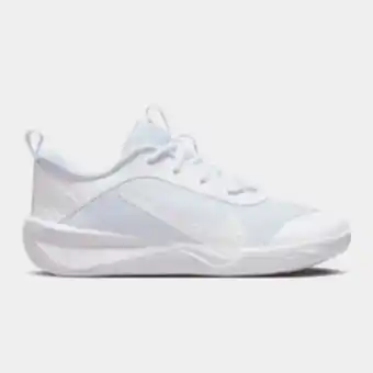 Totalsports Junior grade school nike omni multi-court indoor white/grey court shoes offer