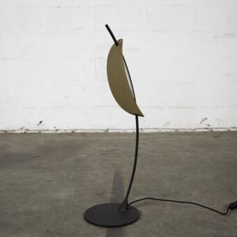 Weylandts Bow table lamp offer
