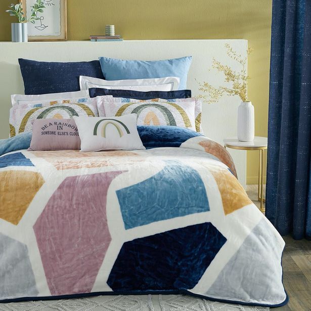 Zenn plush blanket offer at HomeChoice