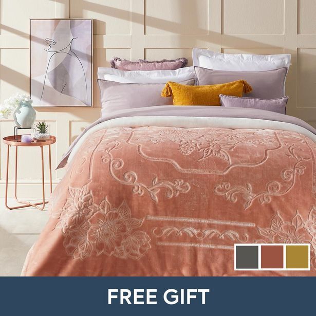 Zella 3ply 4kg reversible mink blanket & bag offer at HomeChoice